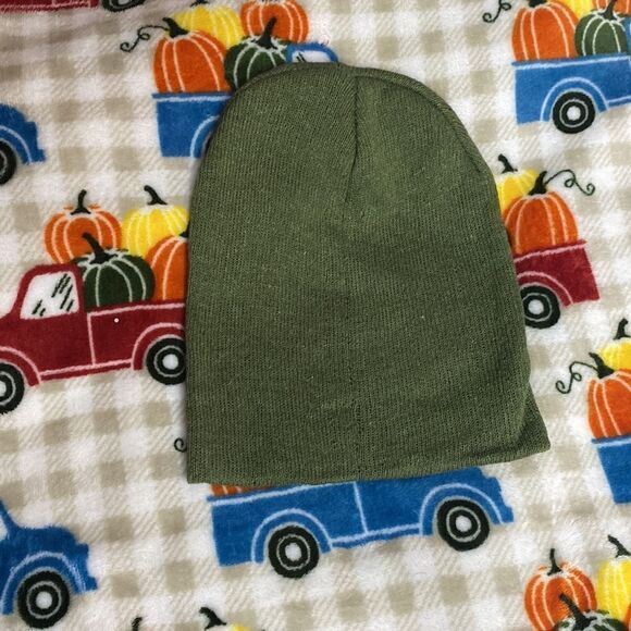 4 Piece Beanie Set - Picture 5 of 10